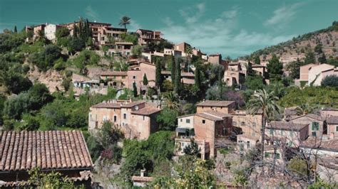 chueca balear|Explora Chueca en Baleares: Un Encantador Rincón en las Islas.